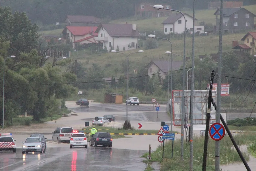 Polițiști pregătiți pentru o nouă rundă de inundații
