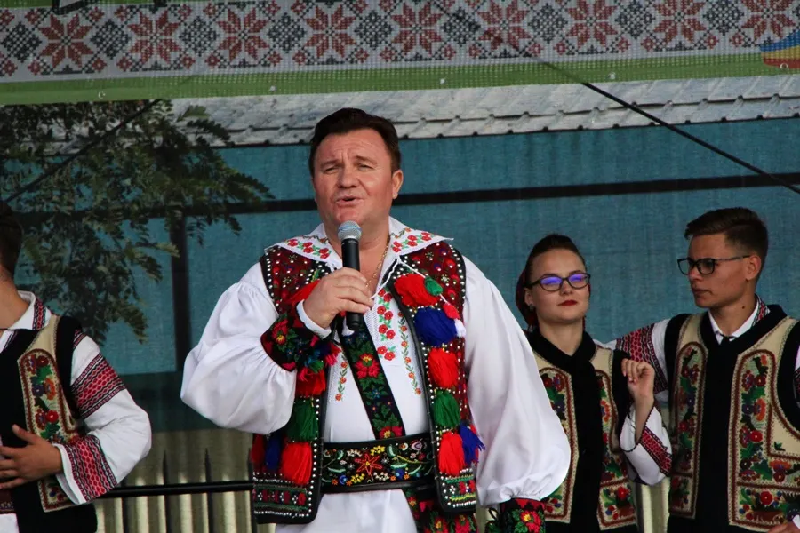 Centrul Județean pentru Conservarea și Promovarea Culturii Tradiționale organizează un regal folcloric