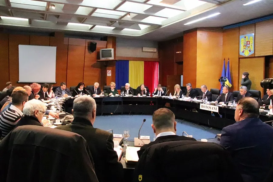 Șefii județului recunosc că sunt furturi mari de apă: “Piscine peste piscine. Plătește mai puțin ca mine”