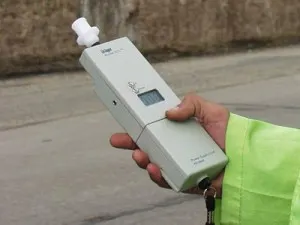 Bărbat prins la volan deși era sub influența băuturilor alcoolice
