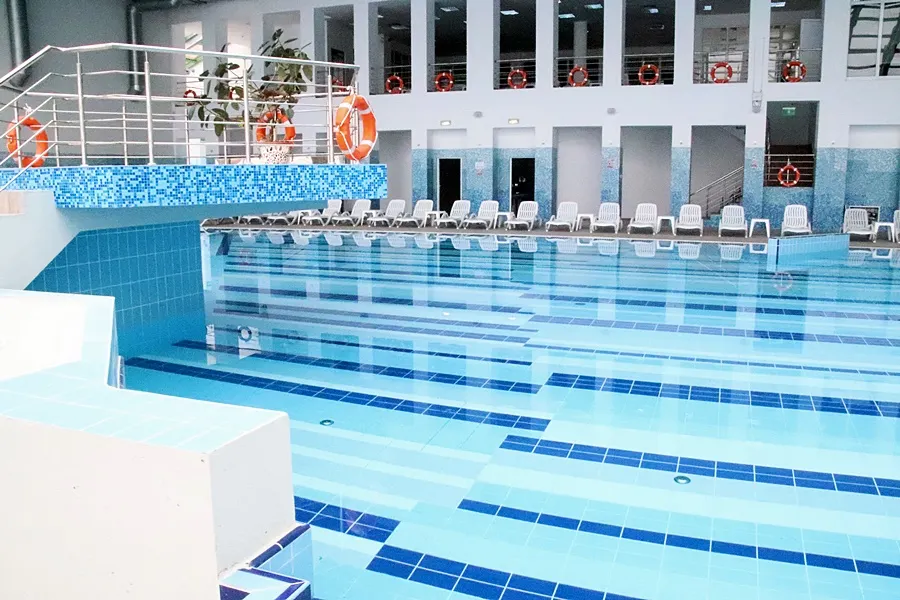 VIDEO. Ultimele pregătiri pentru deschiderea piscinei acoperite de la Cornișa: "Sperăm într-o săptămână..."