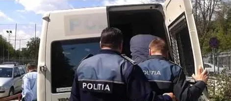 Reținut 24 de ore pentru că a furat un dispozitiv MP3 dintr-o biserică