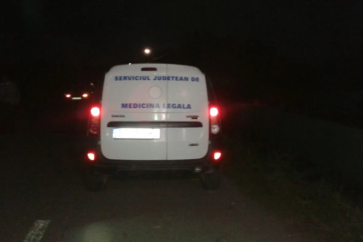 Crimă la Vf. Câmpului. Un bărbat și-a ucis tatăl cu un cuțit