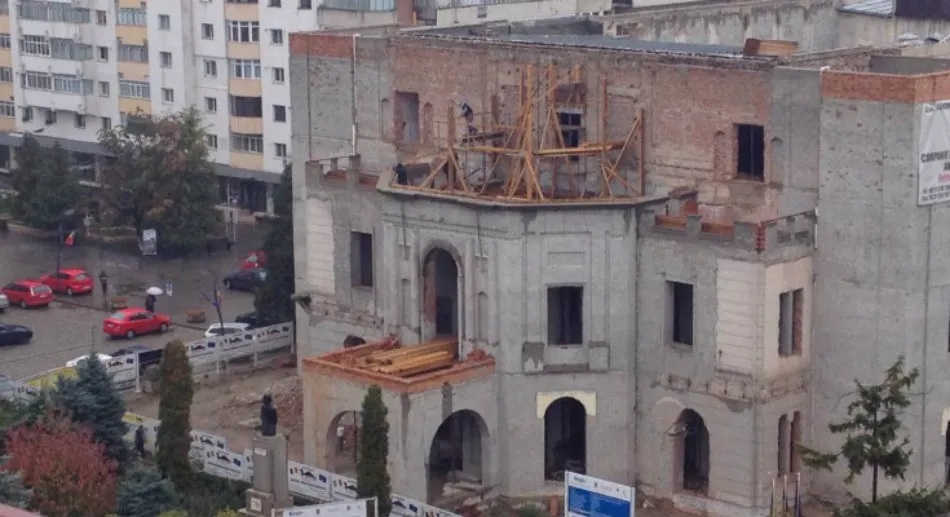 Lucrările la Teatrul Eminescu ar putea fi reluate în câteva zile