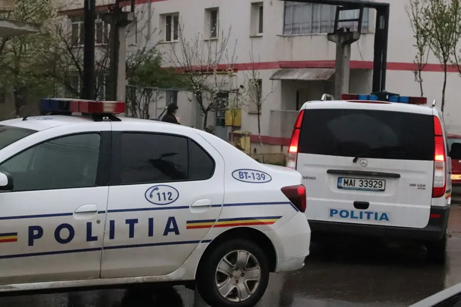 Polițiștii au descins în barurile și magazinele din Darabani