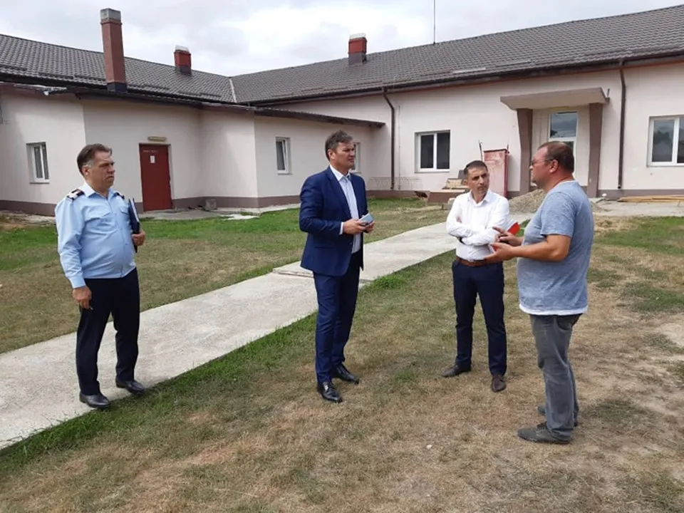 Unități de învățământ verificate de prefect
