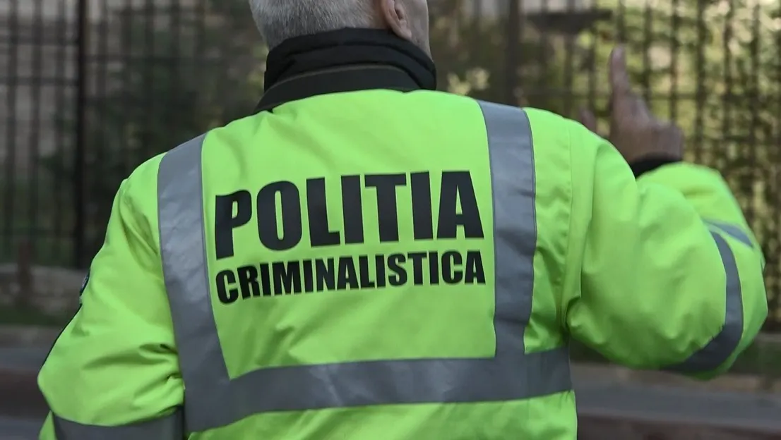 A furat o autoutilitară și a abandonat-o după doi kilometri