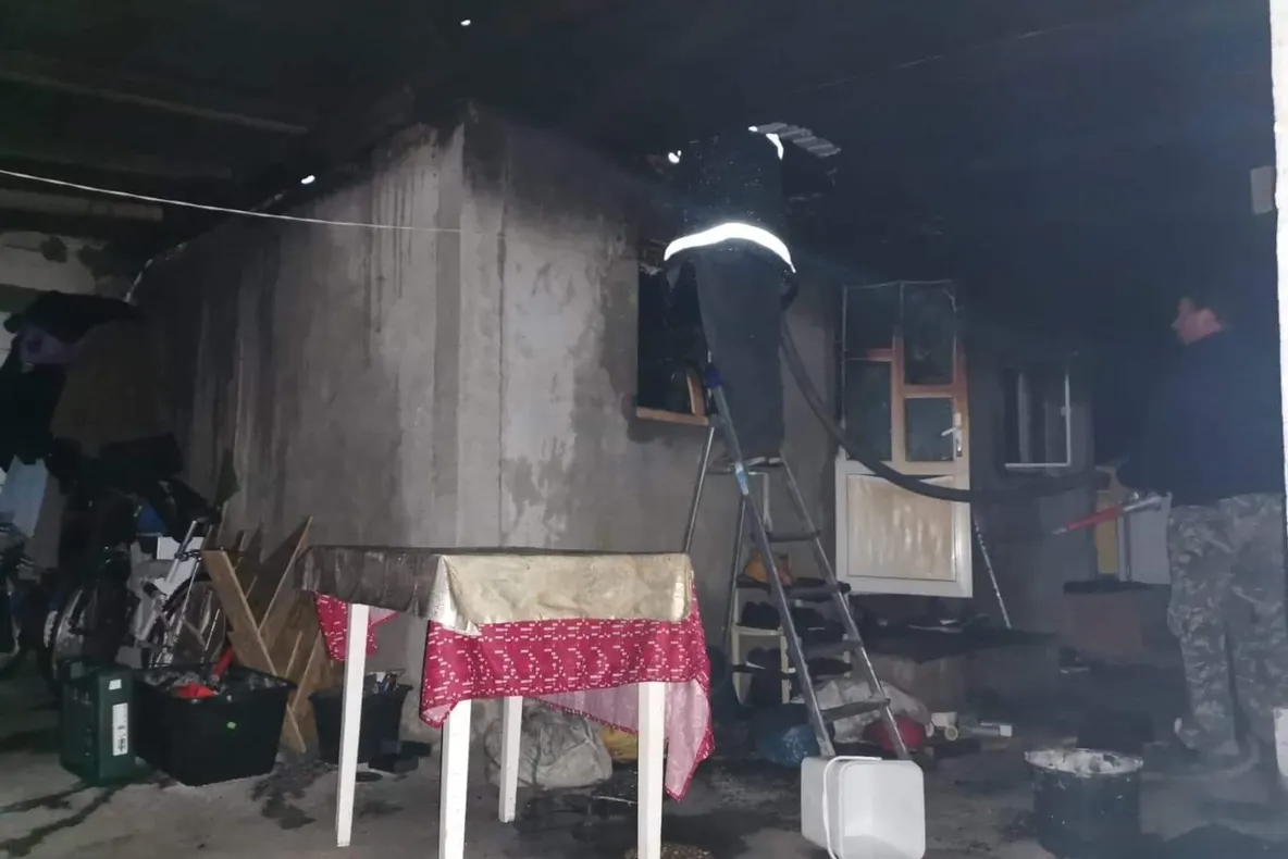 Incendiu în comuna Sulița FOTO