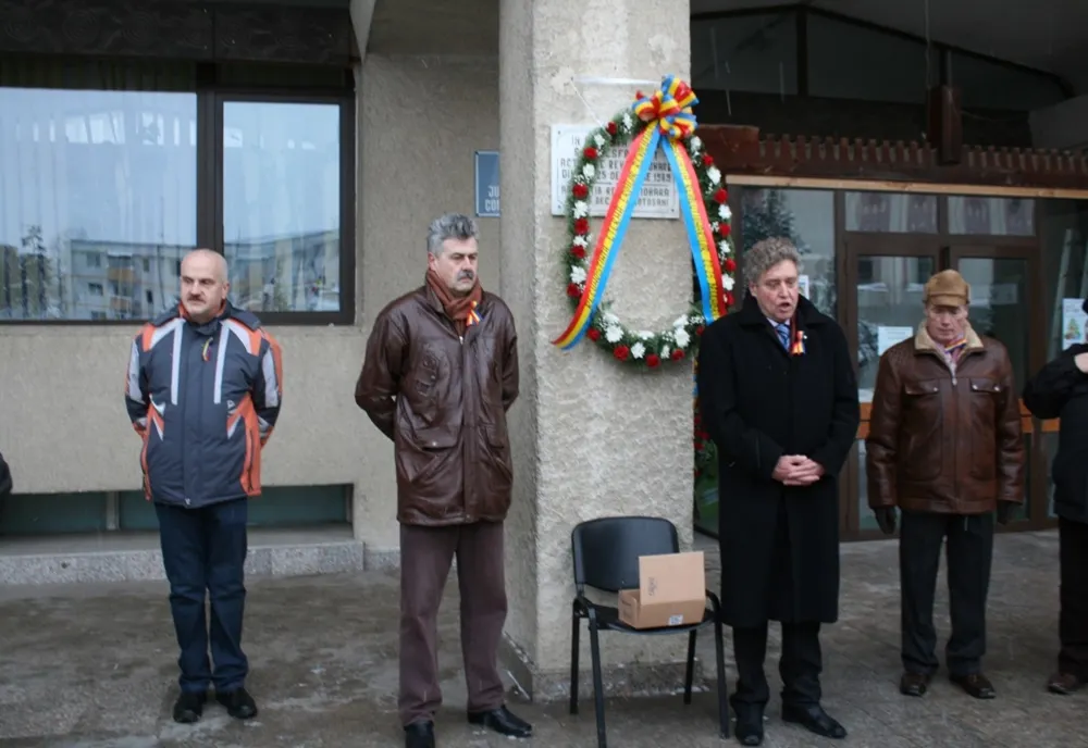 Ceremonial militar și depuneri de coroane de flori, la 30 de ani de la Revoluție