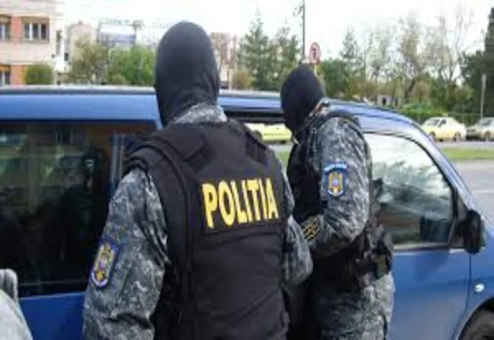 Bărbat de 65 de ani trimis în judecată pentru „omor” şi „tâlhărie calificată”