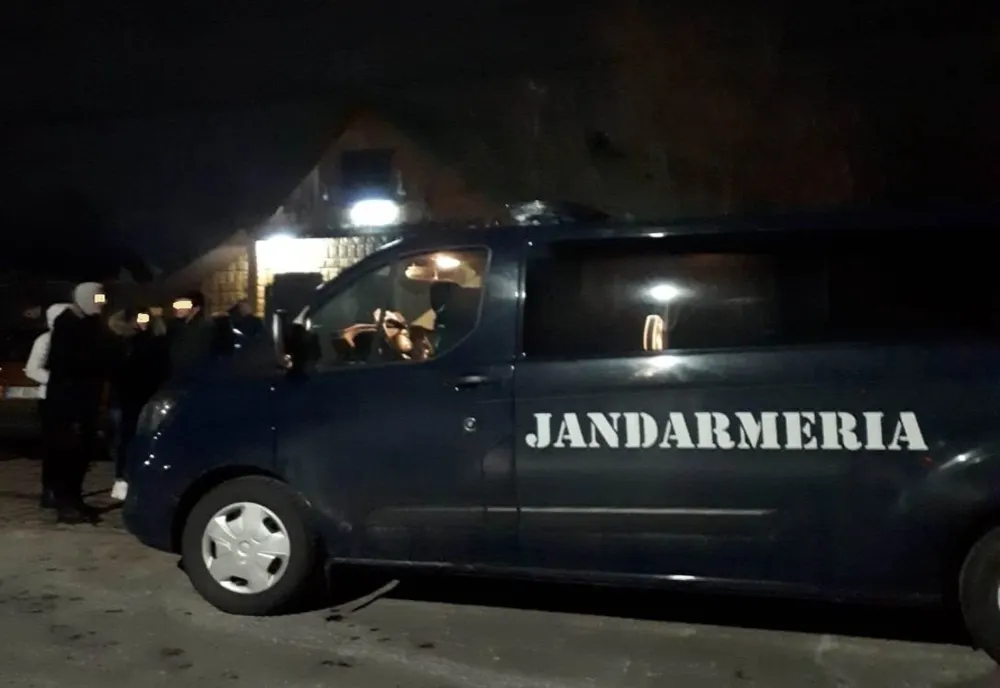 Barman amendat cu 1000 de lei de jandarmi