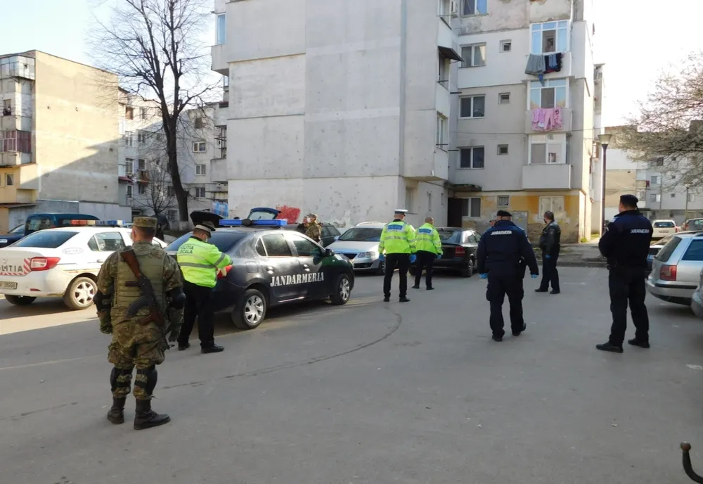 Razie a polițiștilor într-un cartier din Botoșani FOTO&VIDEO