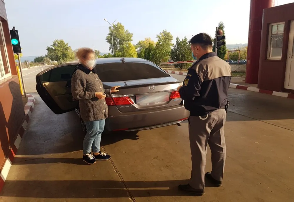Permis de conducere fals, cumpărat cu 300 de euro
