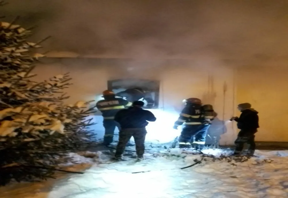 Biserică distrusă de incendiu (FOTO)
