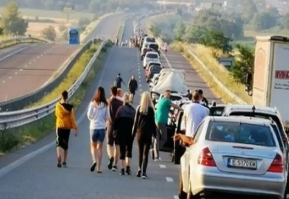 Anunț important pentru românii care vor să meargă în Grecia! La ce trebuie să fie foarte atenți