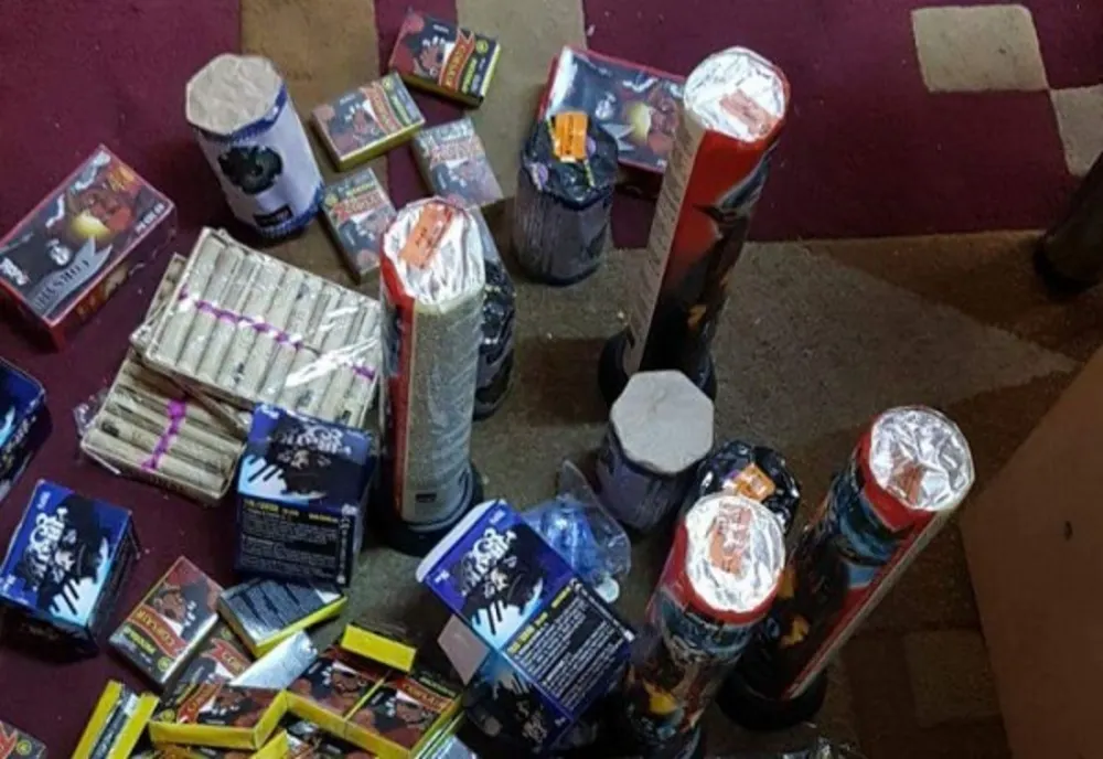 Contrabandă cu articole pirotehnice