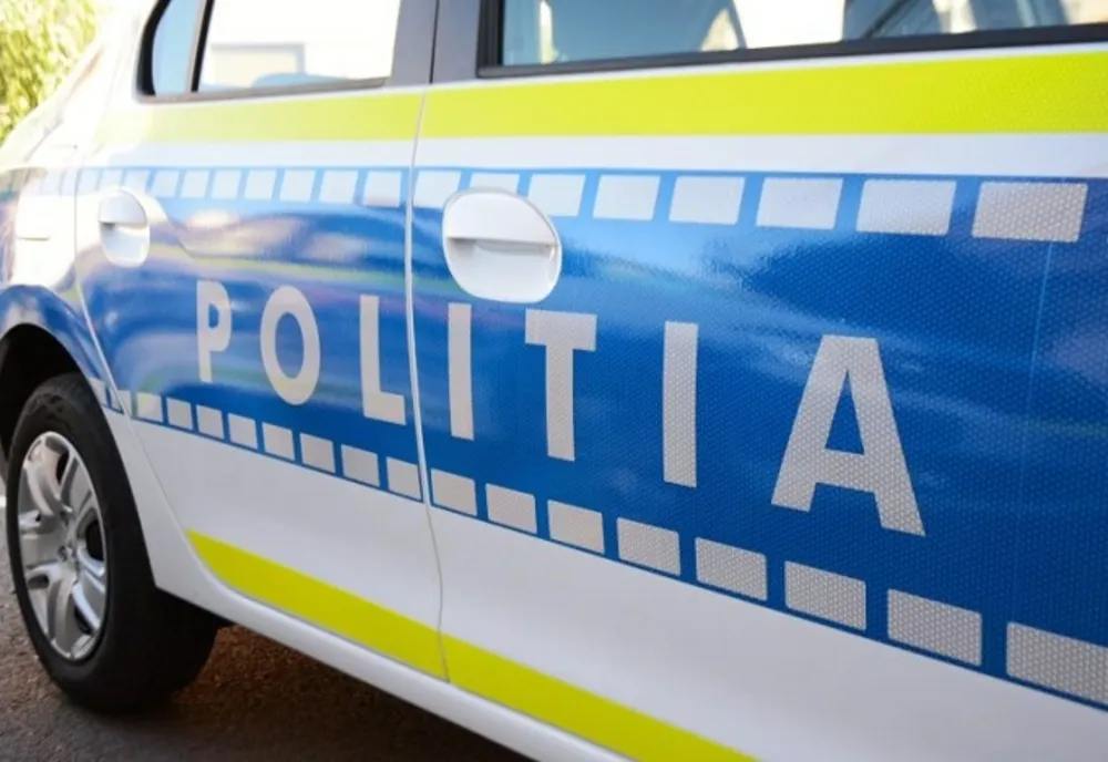Dosar penal pentru un bătrân de 91 de ani, care a condus fără permis și cu numere false