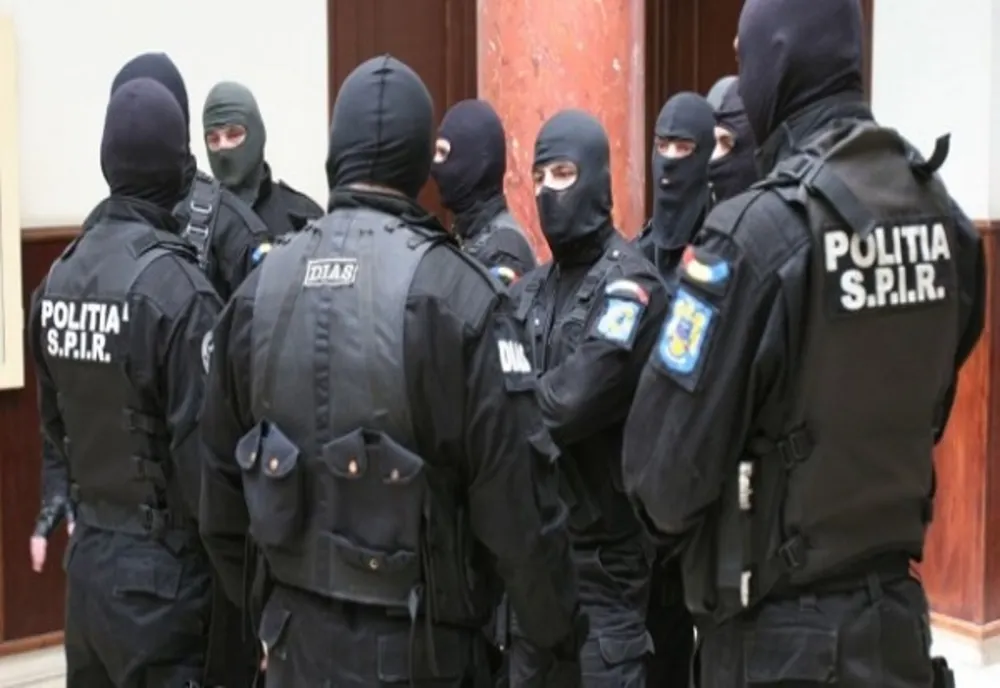 Percheziții la o bandă de hoți! Ce au găsit polițiștii