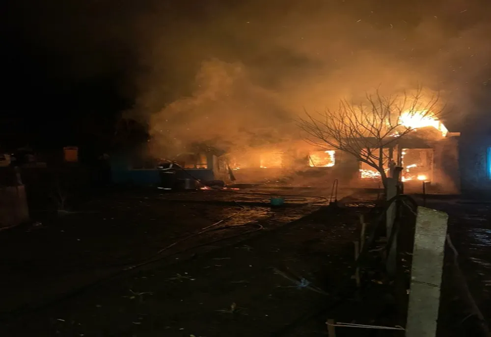 Neputiincioși s-au uitat cum arde agoniseala de-o viață