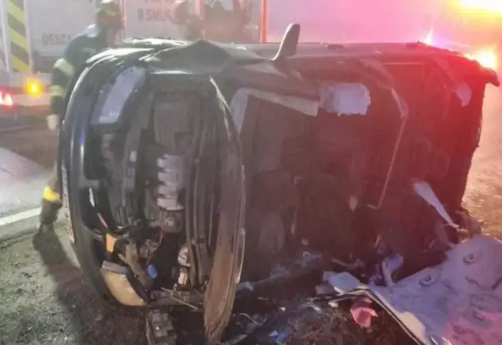 Accident grav la Botoșani - Un bărbat de 29 de ani a murit după ce a fost prins sub mașina răsturnată