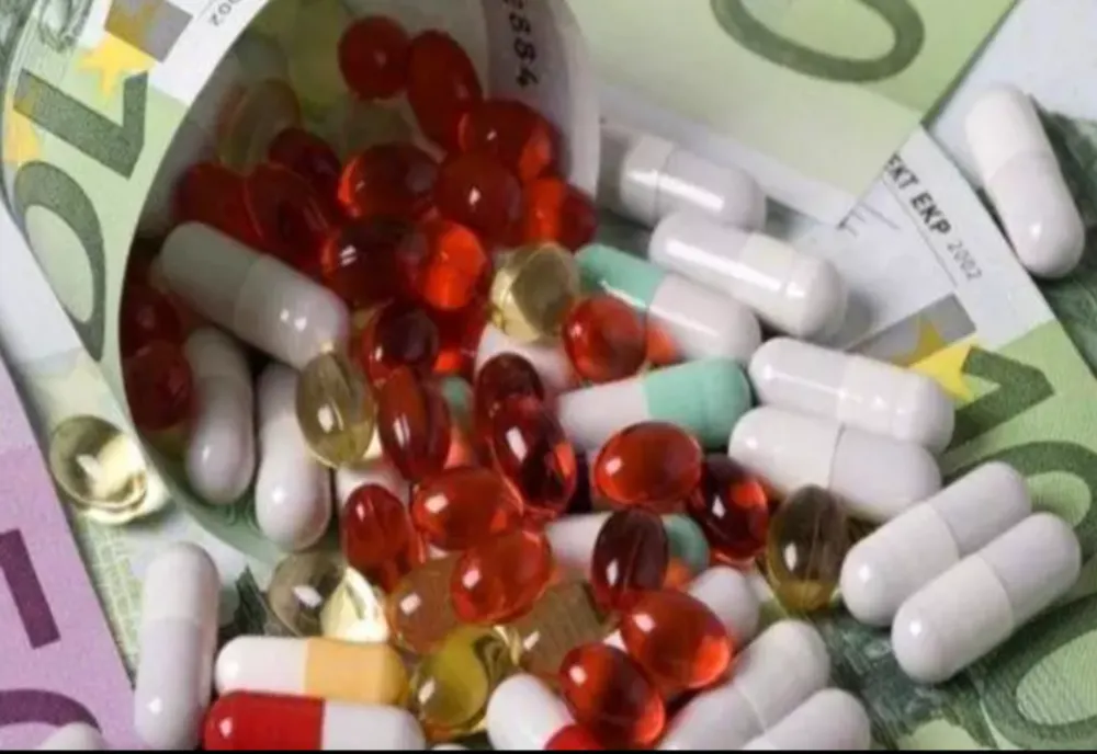 Scandal politic pe medicamentele românilor