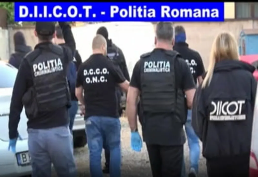 DIICOT - OPERAŢIUNEA 'GHOST GUNS' / 66 DE PERSOANE CERCETATE; ARME ŞI MUNIŢIE - RIDICATE DE ANCHETATORI