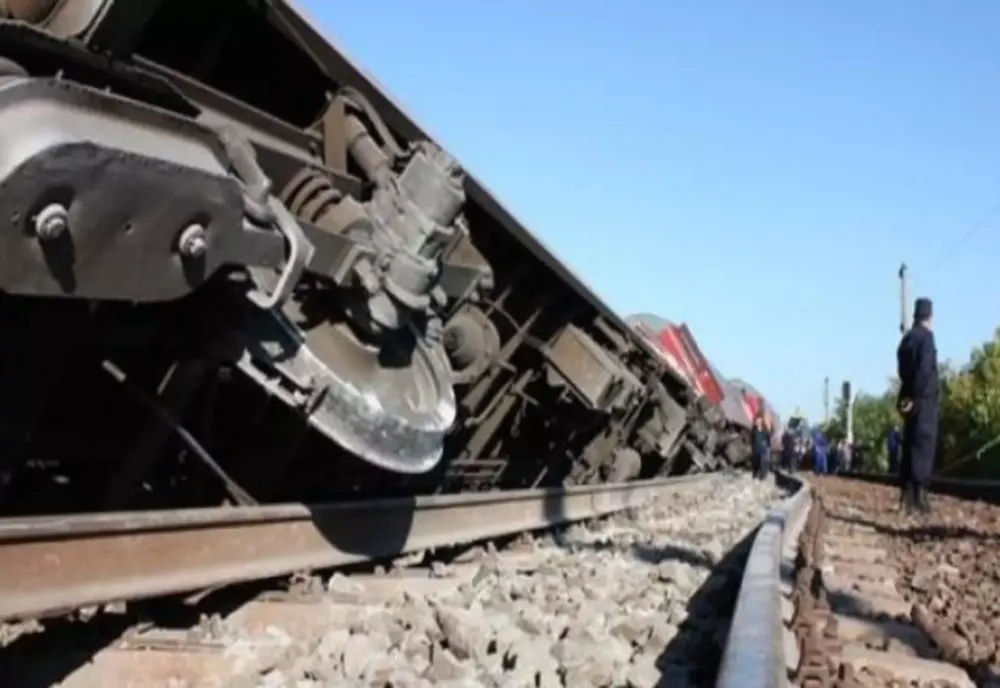 TRAFICUL FEROVIAR PE SECȚIA TURCENI - FILIAȘI, A FOST RELUAT DUPĂ 8 ORE 