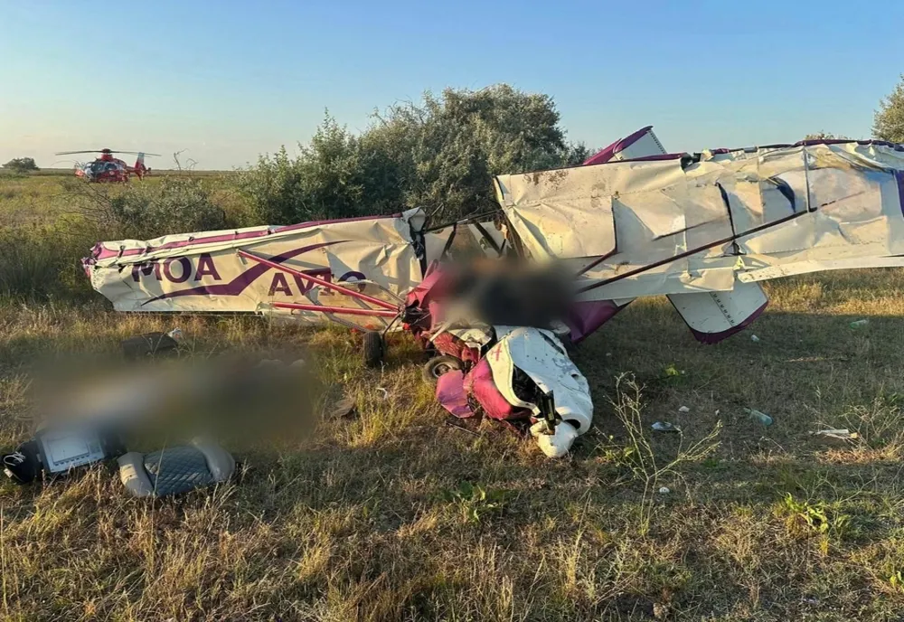 ACCIDENT AVIATIC LA GURA PORTIȚEI. 2 PERSOANE AU MURIT