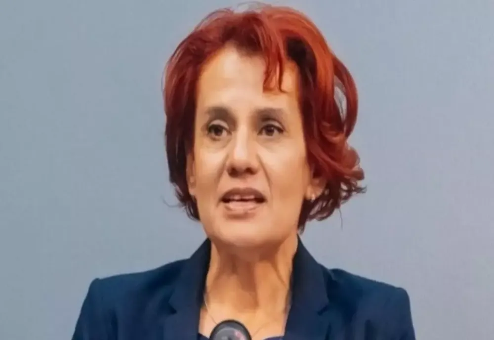 ANGAJAȚII GUVERNULUI ÎI ADUC ACUZAȚII IOANEI DOGIOIU: FOLOSEȘTE MAȘINILE ALTOR DEPARTAMENTE