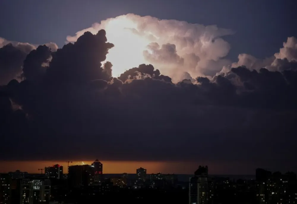 CEL MAI LUNG FULGER OBSERVAT VREODATĂ PE TERRA, VALIDAT DE ORGANIZAȚIA METEOROLOGICĂ MONDIALĂ