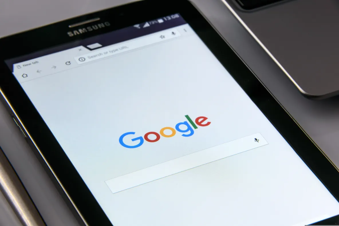 Amendă uriașă pentru Google: 403 milioane de euro. Cum ar fi fost gestionate datele de localizare ale utilizatorilor
