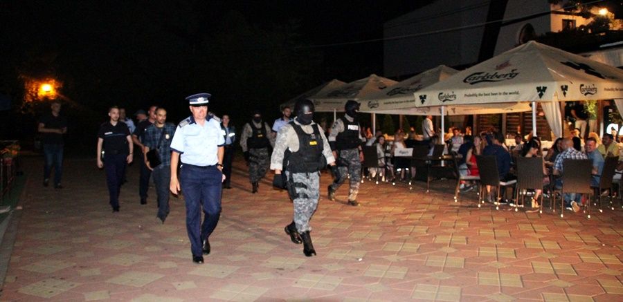 31 de sancțiuni în urma descinderilor din noaptea de sâmbătă spre duminică