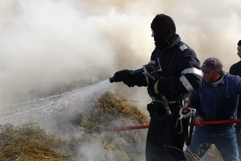 22 de incendii într-o singură zi. Cele mai multe au fost provocate de oameni
