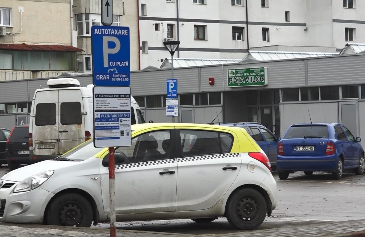 Atenție șoferi! Parcarea din Piața Viilor va fi cu plată