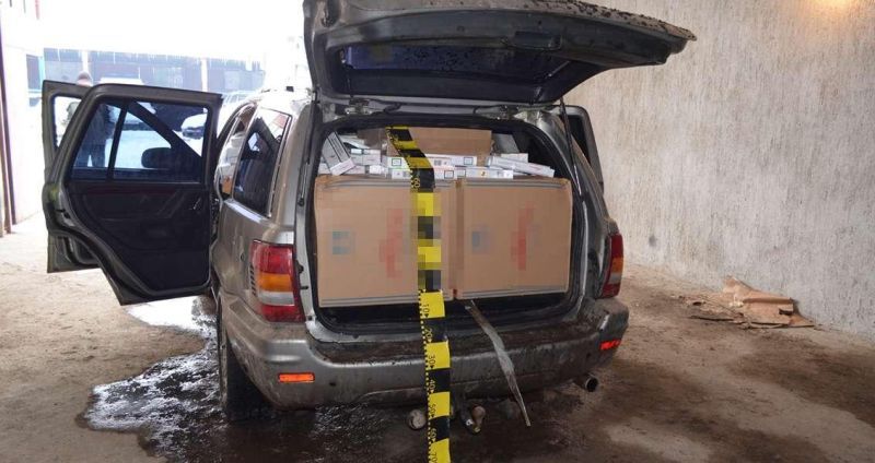 Mașină confiscată de către vameși