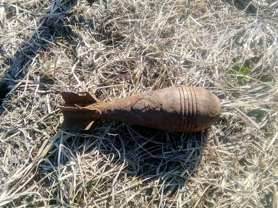 Bombă descoperită la un centru de colectare a fierului vechi