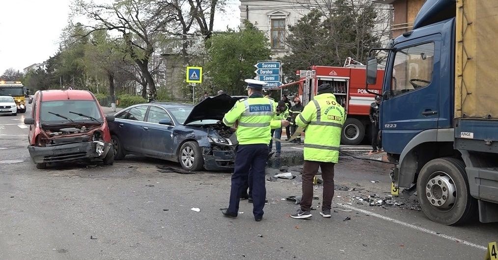 Accident cu cinci victime în municipiul Botoșani FOTO