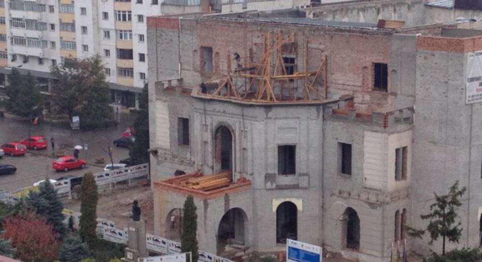 Lucrările la Teatrul Eminescu ar putea fi reluate în câteva zile