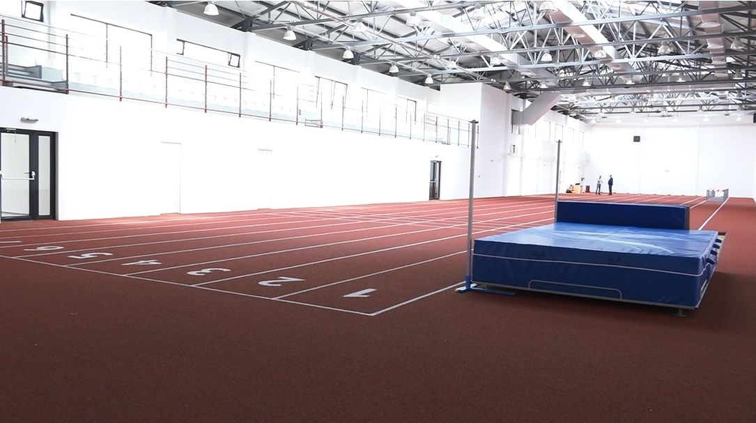 2 milioane lei investiți într-o sală care stă de un an încuiată FOTO&amp;VIDEO