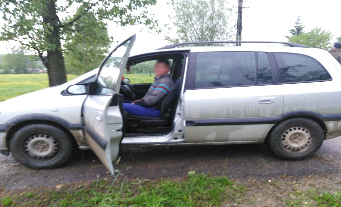 Şofer beat, depistat de poliţiştii de frontieră