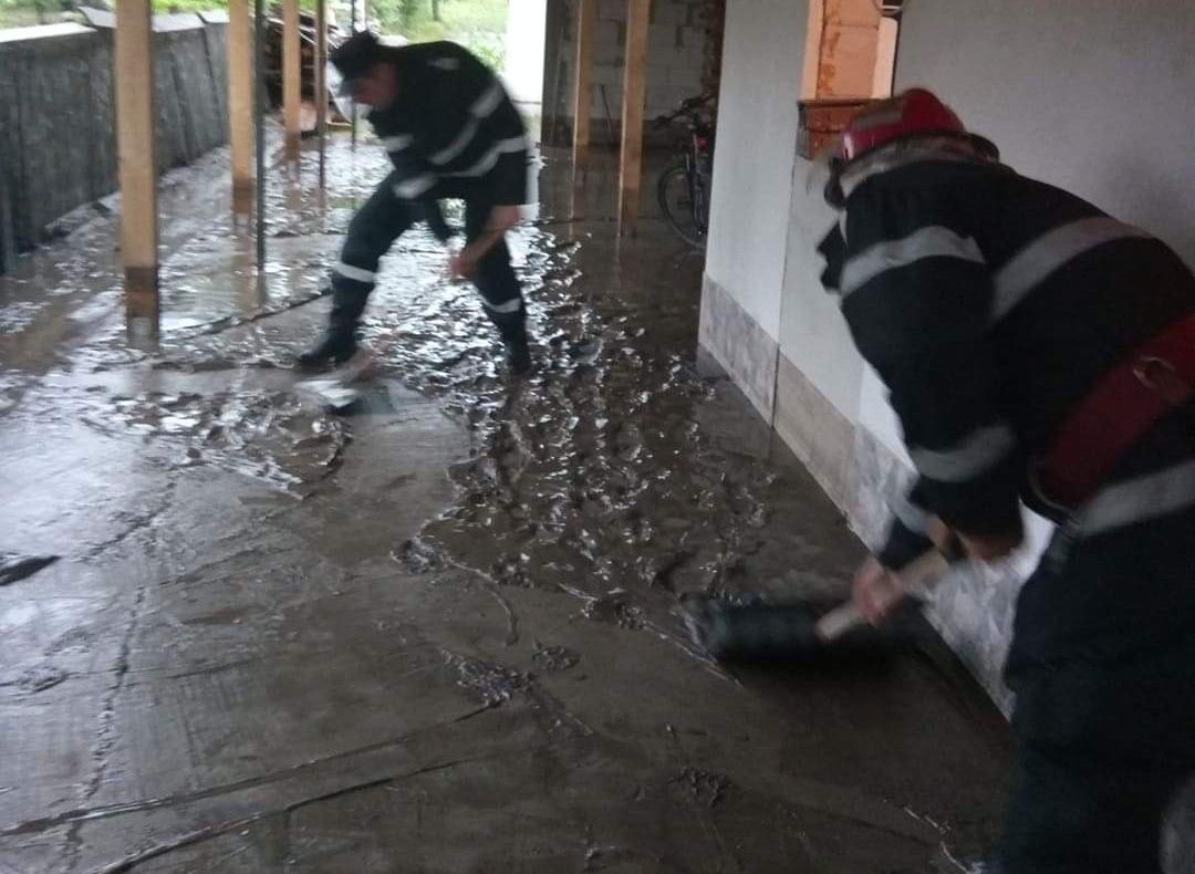 INUNDAȚII în Todireni, Cernești, Călărași și Hlipiceni