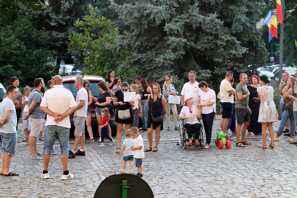 Botoșăneni în stradă după tragedia de la Caracal FOTO-VIDEO