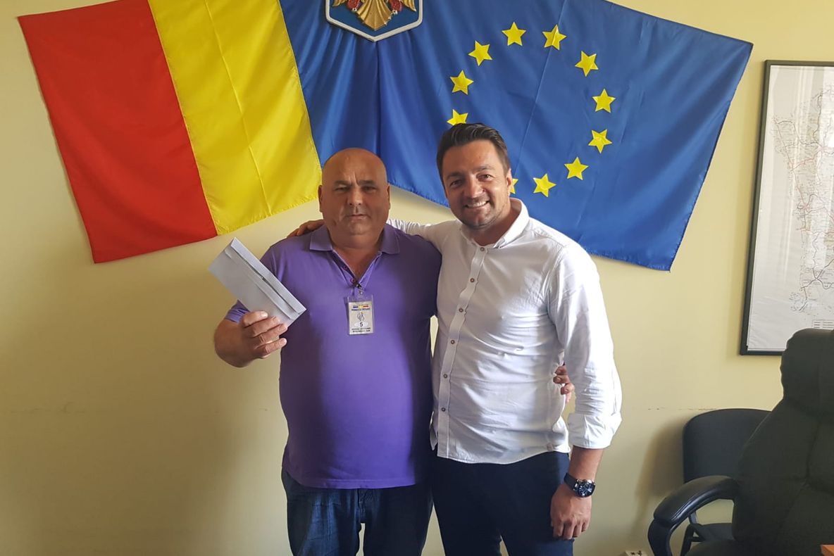 Suporter FC Botoșani premiat de un parlamentar după meciul cu Astra