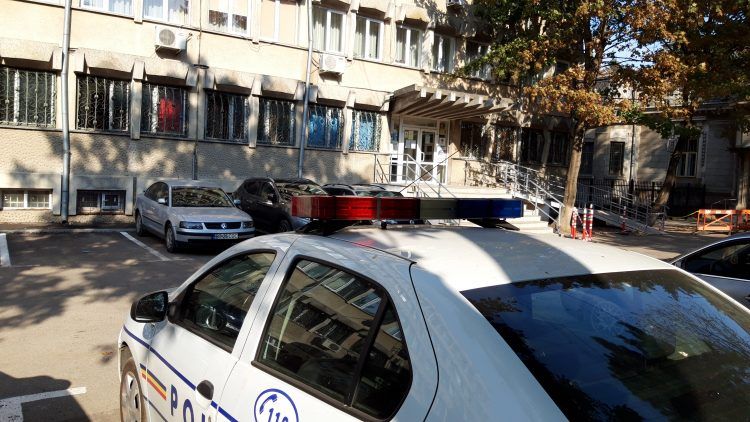 Botoșăneanul care a pus pe jar astăzi autoritățile a primit plicul cu praf alb din străinătate