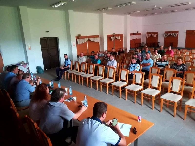 Producătorii agricoli din zonele afectate de PPA convocați la o ședință