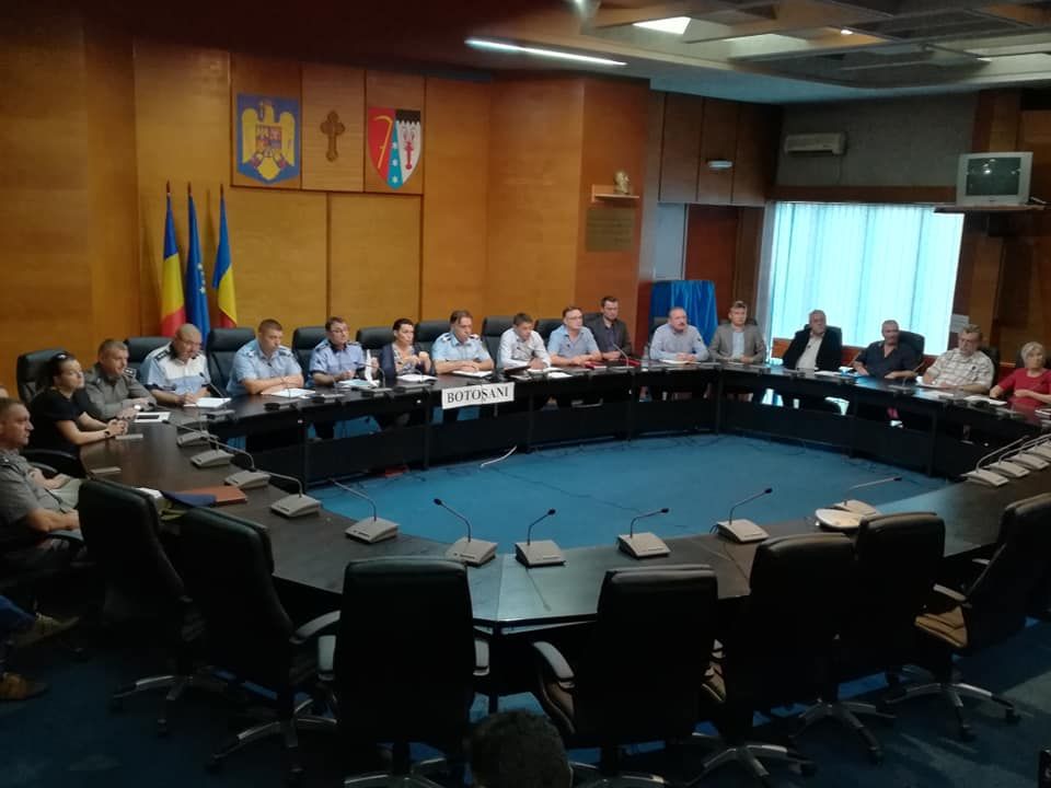 Subprefectul Daniela Lozneanu și mai mulți șefi de instituții convocați la o videconferință de ministrul de interne