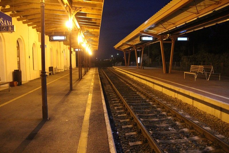 Accident la Dorohoi. Autoturism târât 25 de metri pe calea ferată