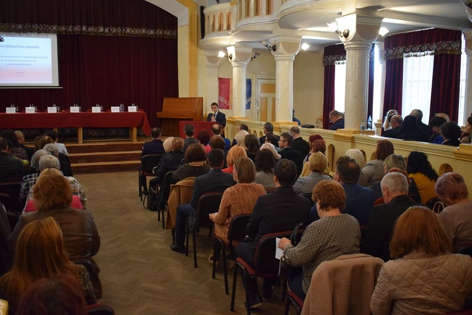 Directorii instituțiilor de învățământ convocați la o ședință de lucru