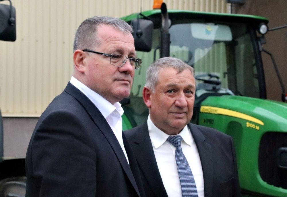 Ministrul Agriculturii a vizitat câteva ferme din județul Botoșani și a promis măsuri de sprijin FOTO