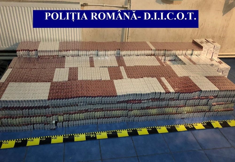Percheziții la traficanții de țigări din Botoșani